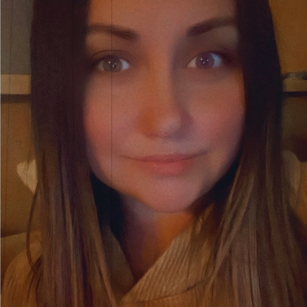 Meet your Posher, Gabriela